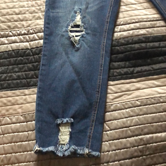 NWT (unattached) Almost famous jeans - Picture 4 of 8